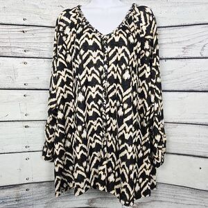 Cato Black Gold Chevron Print Tunic Top 26/28W (NWT)